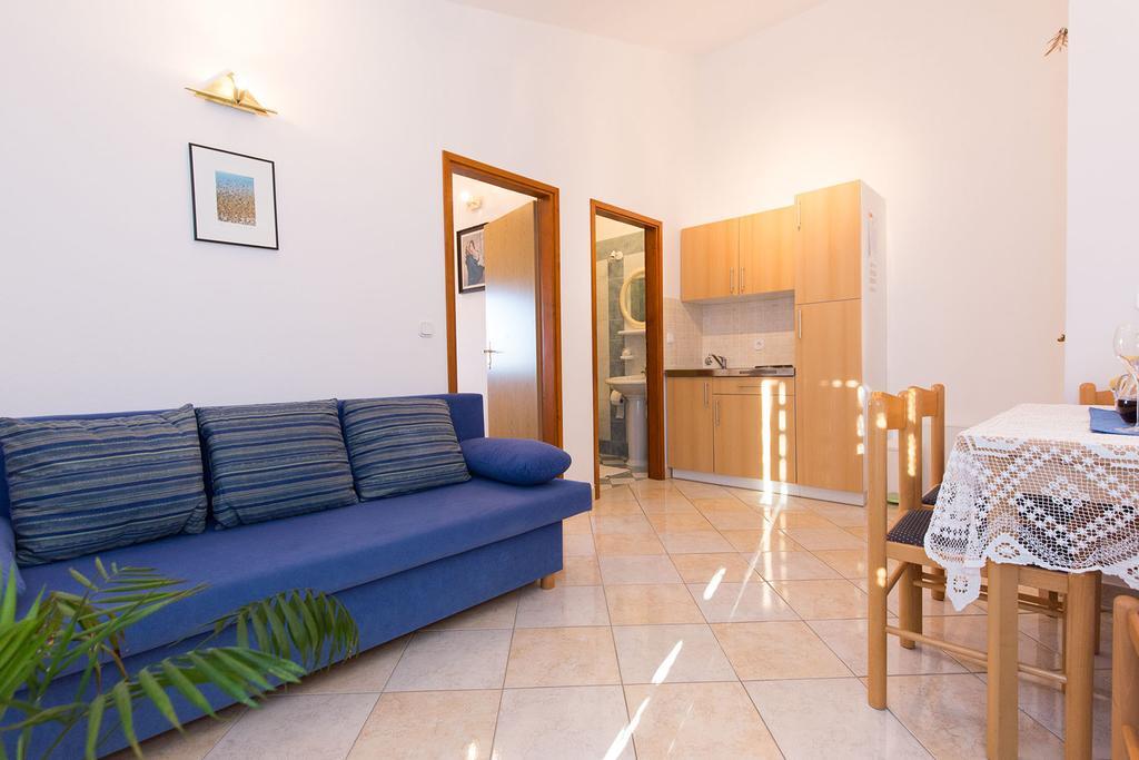 Apartments Juras Brzac ภายนอก รูปภาพ