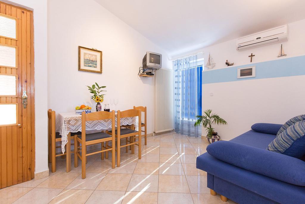 Apartments Juras Brzac ภายนอก รูปภาพ