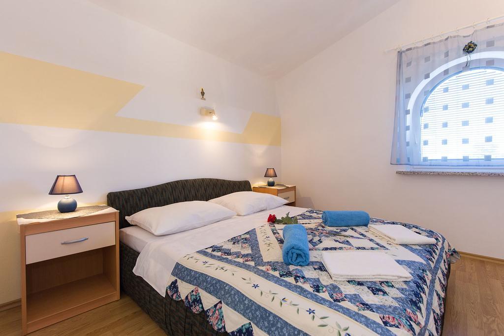 Apartments Juras Brzac ภายนอก รูปภาพ
