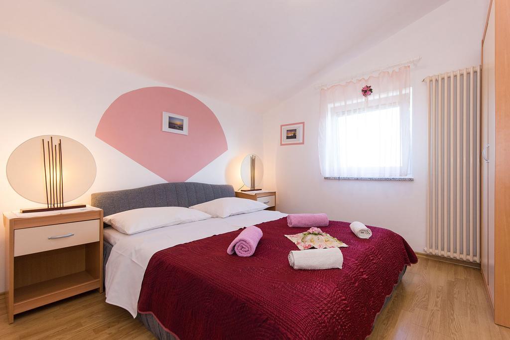 Apartments Juras Brzac ภายนอก รูปภาพ