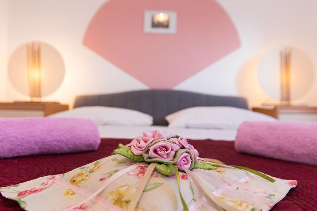Apartments Juras Brzac ภายนอก รูปภาพ
